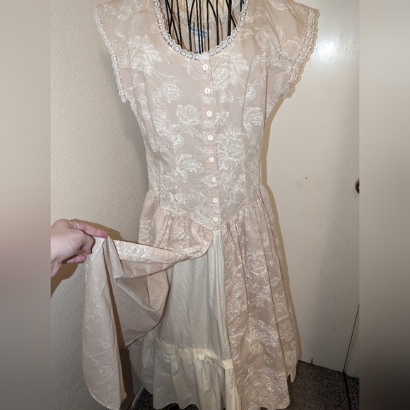 Pea Patch Multi layer Gunne Sax like dress/ 7 - Picture 2 of 10